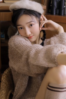丰满迷人的老师少妇